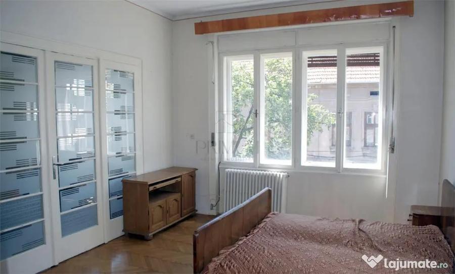Apartament cu 4 camere decomandat în Bălcescu