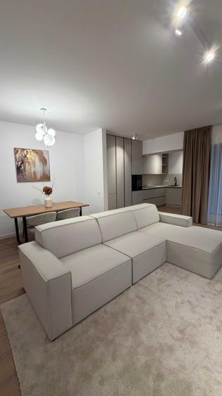 Apartament cu 3 camere decomandat în Lujerului