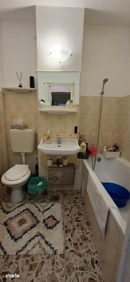 Apartament cu 3 camere semidecomandat în Nord