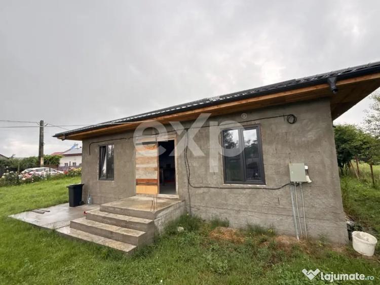 Casă cu 3 camere cu Teren 2857 Mp în Buzoești