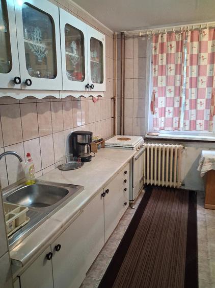 Apartament cu 3 camere decomandat în Militari