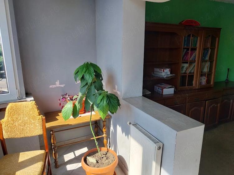 Apartament cu 2 camere decomandat în Tractorul