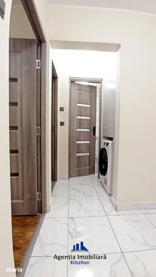 Apartament cu 3 camere decomandat în Micro 17