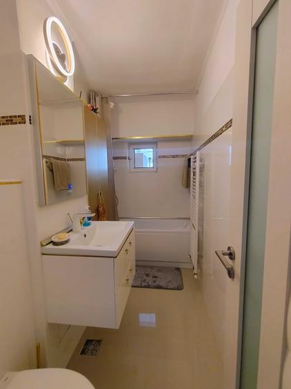 Apartament cu 2 camere decomandat în Ultracentral