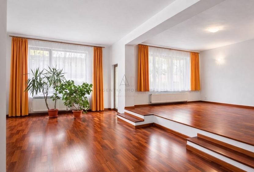 Casă cu 6 camere cu Canalizare în Șoseaua Nordului