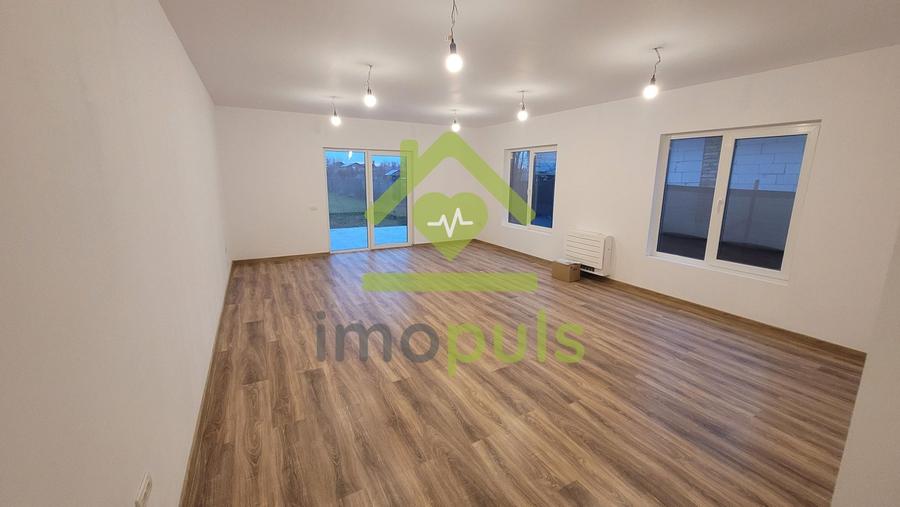 Duplex cu 4 camere cu Canalizare în Cerneteaz