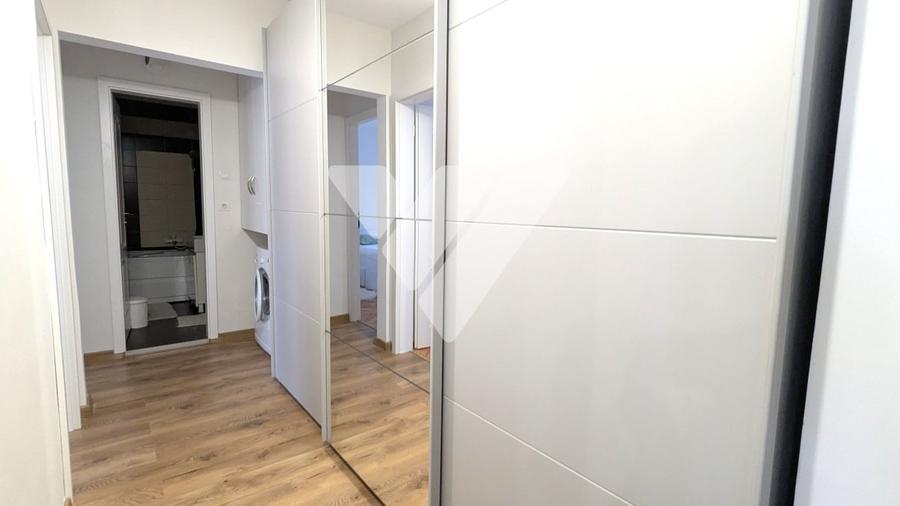 Apartament cu 3 camere decomandat, mobilat în Central