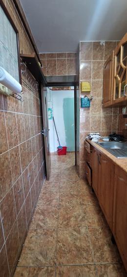 Apartament 3 camere, 65 mp, etaj 2, centrală proprie, Bals - 8