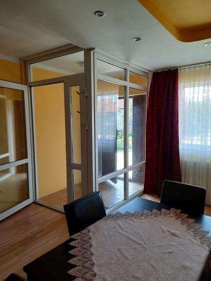 Casă cu 4 camere în Bărăștii Hațegului