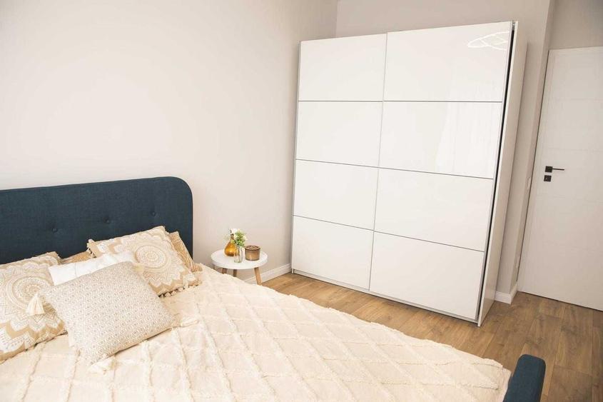 Apartament cu 3 camere decomandat în Iosia