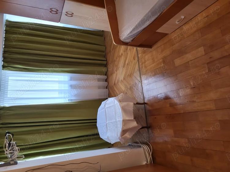 Apartament cu 4 camere decomandat în Central