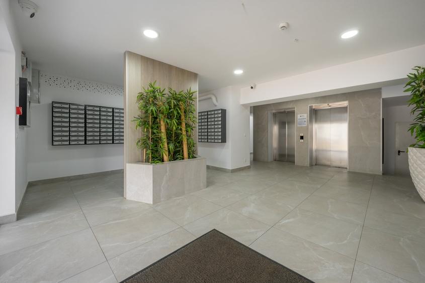 Apartament cu 2 camere semidecomandat, mobilat în Industriilor