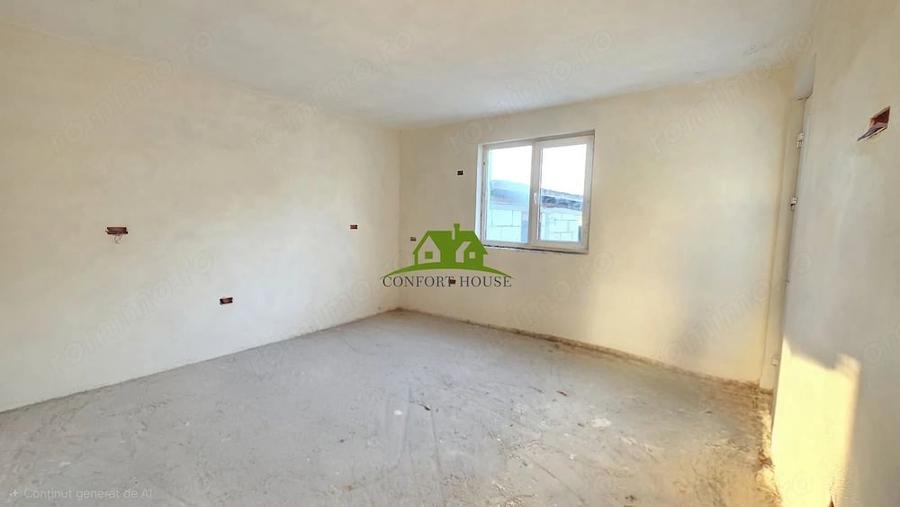 Casă cu Teren 3600 Mp în Slăvitești