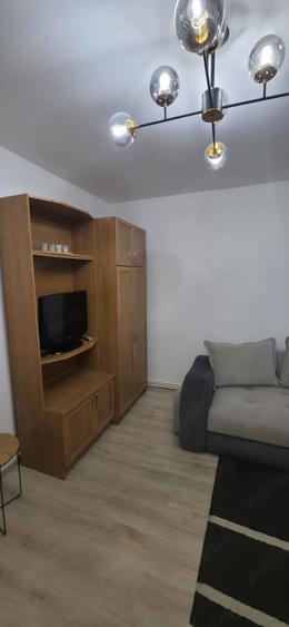 Garsonieră decomandată în Central