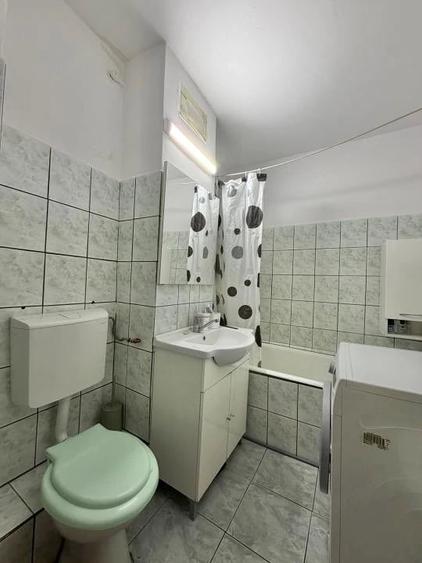 Apartament cu 2 camere decomandat în Soarelui