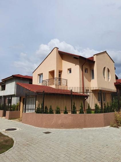 Casă individuală cu 5 camere cu Teren 447 Mp în Băneasa
