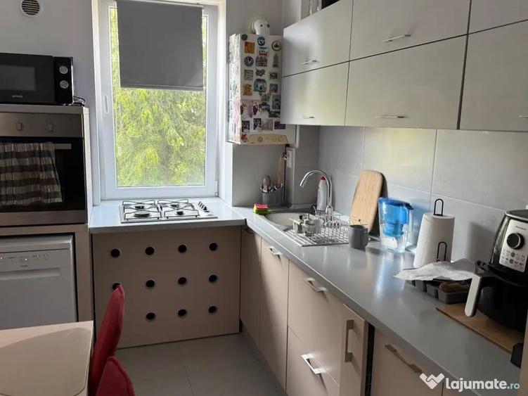 Apartament cu 2 camere decomandat în Zorilor