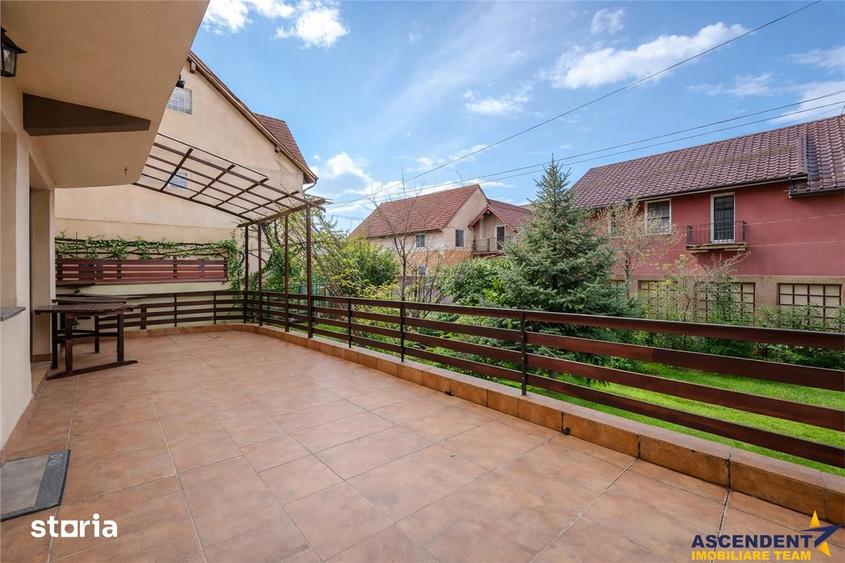 Vila solida Tractorul Coresi, spatii ample, teren 700 mp, garaj 4 masi - 13