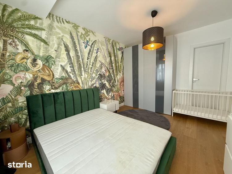 Casă cu 7 camere cu Teren 466 Mp în Central