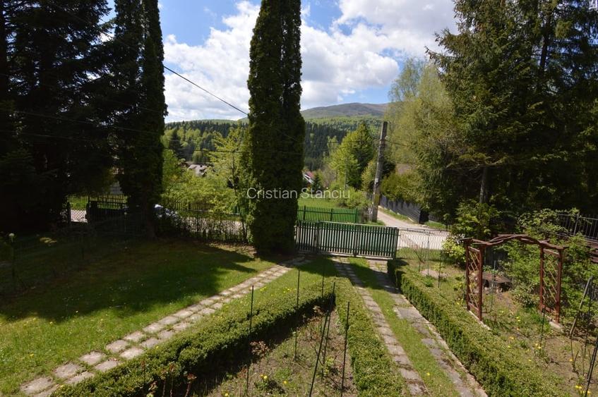 VANZARE VILA 6 CAMERE MANECIU-CHEIA