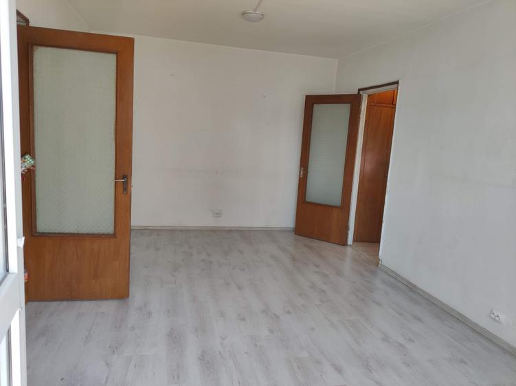Apartament cu 2 camere semidecomandat în Moșilor