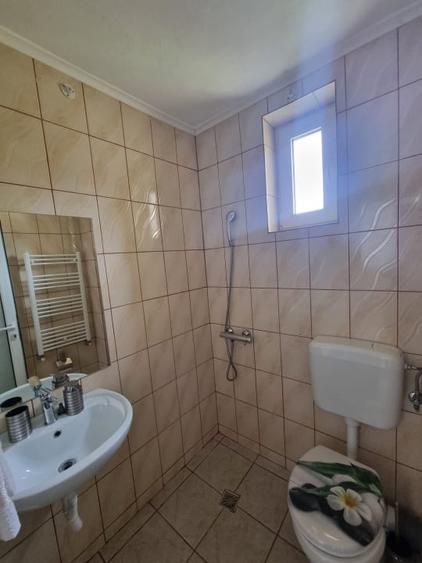 Hotel/Pensiune, de 222 mp, în Zamora