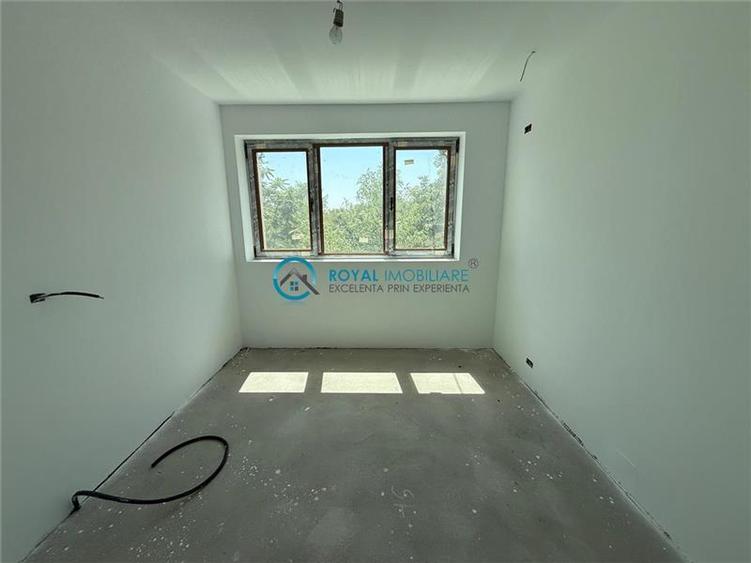 Royal Imobiliare - Vanzare apartament 3 camere zona Sud - 6
