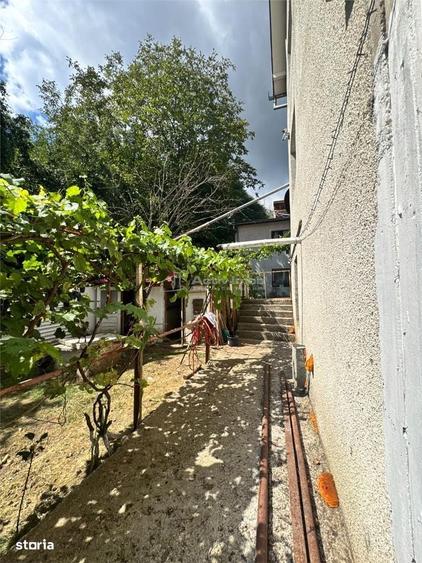 Casă cu 4 camere în Deve