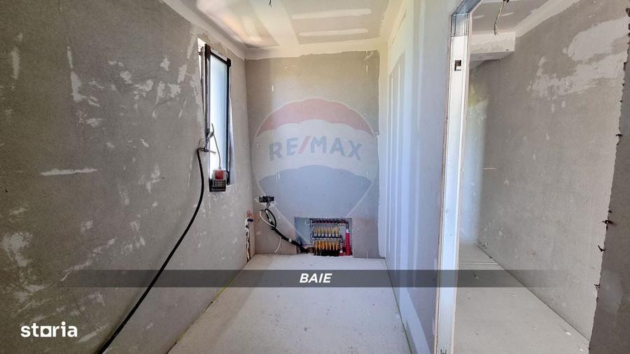 Casă cu 4 camere cu Teren 900 Mp în Recea