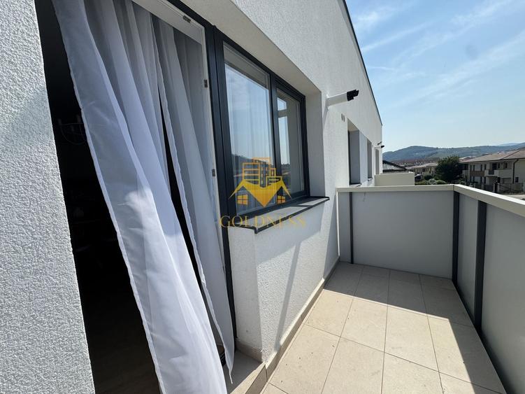 Apartament cu 3 camere semidecomandat, mobilat în Florești