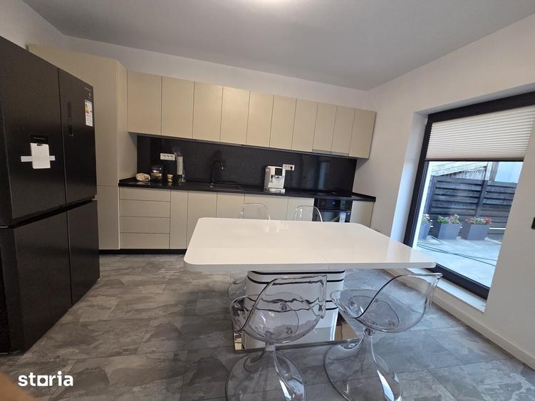 Casă cu 6 camere cu Teren 456 Mp în Mărășești