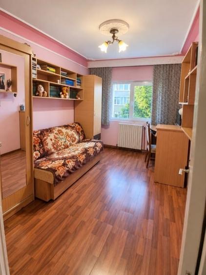 Apartament cu 4 camere decomandat, mobilat în Lunca Cetățuii