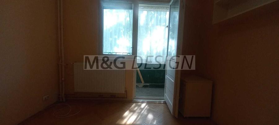 Apartament cu 3 camere semidecomandat în Circumvalațiunii