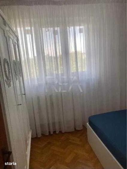 Apartament cu 3 camere decomandat în Drumul Taberei