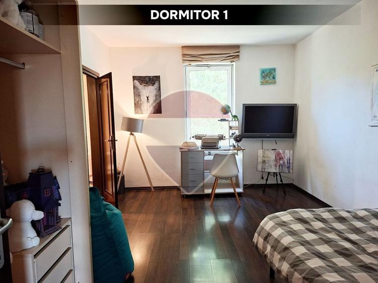 Casă individuală cu 5 camere cu Teren 2055 Mp în Central
