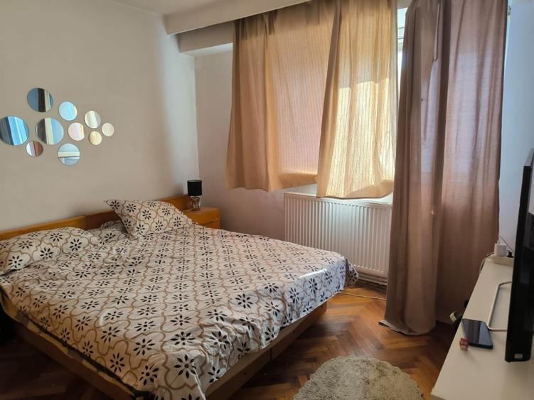 Apartament cu 3 camere decomandat în ICIL