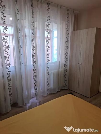 Apartament cu 3 camere decomandat în Cantemir
