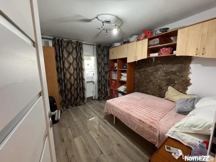 Apartament cu 4 camere decomandat în Lăpuș