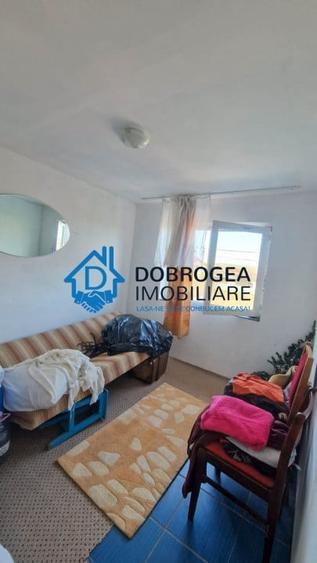Casă individuală cu 6 camere cu Canalizare în Cataloi