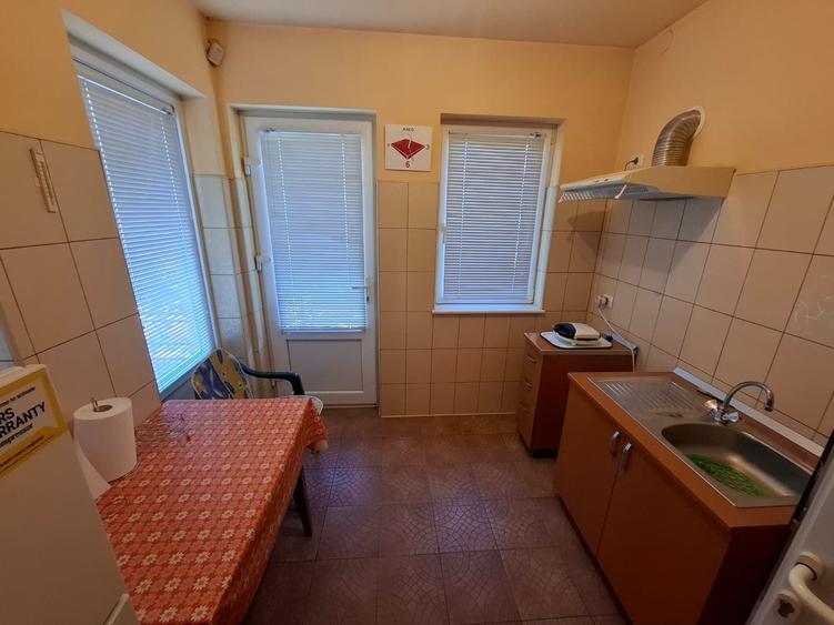 Casă individuală cu 4 camere cu Garaj în Funcționarilor