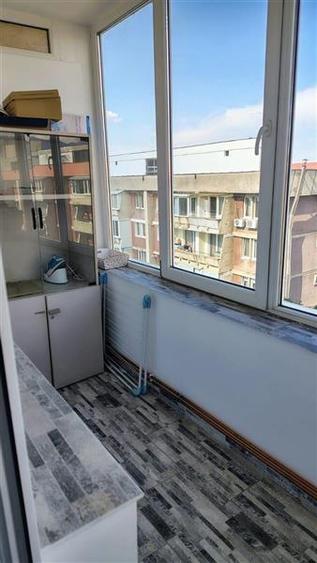 Apartament cu 2 camere semidecomandat, mobilat în Centrul Civic