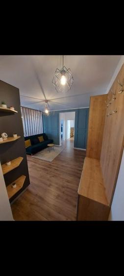 Apartament cu 2 camere decomandat în Florești