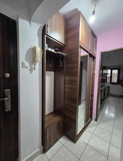 Garsonieră decomandată în Drumul Taberei