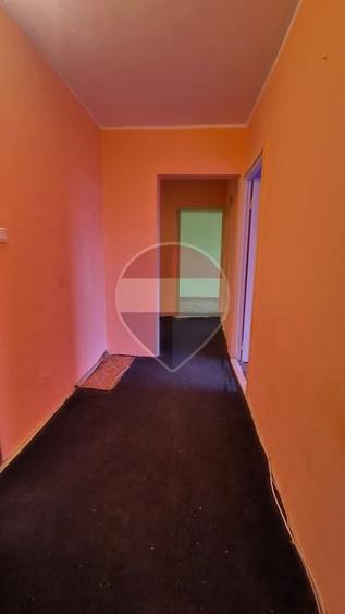 Apartament cu 3 camere decomandat în Micro 13