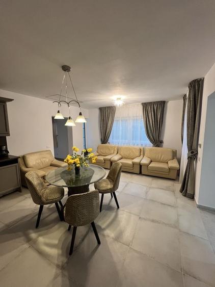Casă cu 2 camere cu Teren 400 Mp în Letea Veche