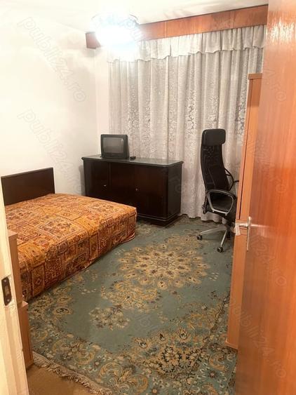 Apartament cu 3 camere decomandat în Drumul Taberei