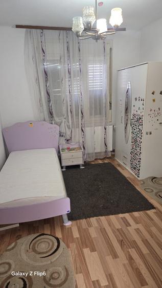 Casă cu 2 camere în Central
