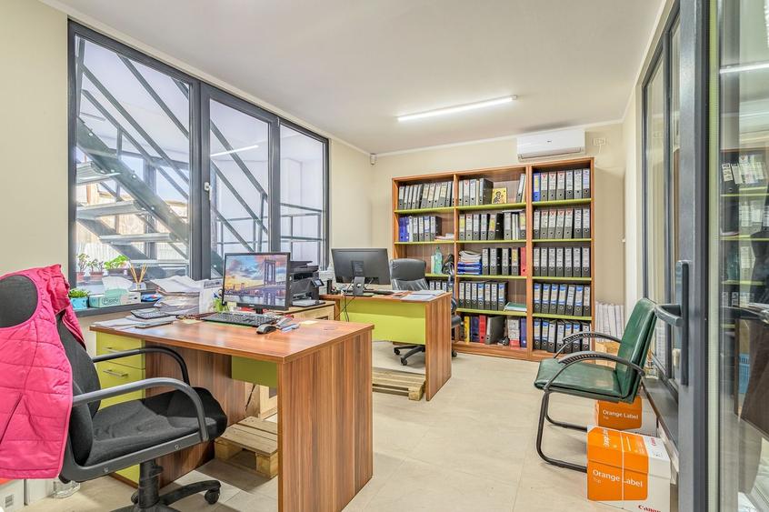 Spațiu industrial, de 3,550 mp, în Central