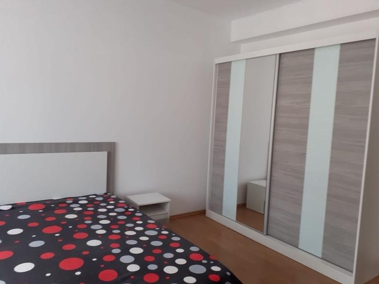 Proprietar inchiriez apartament 3 camere +garaj zona Piata Spitalului - 2