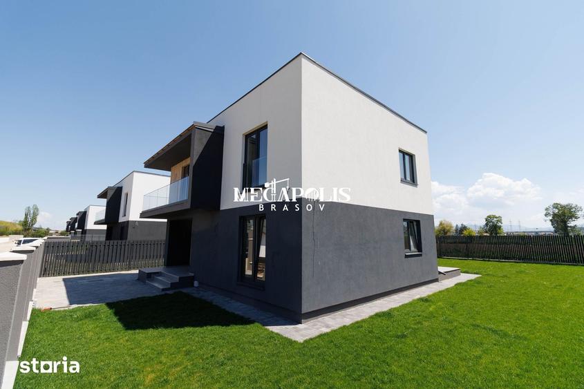 Casă cu 4 camere cu Teren 525 Mp în Sânpetru